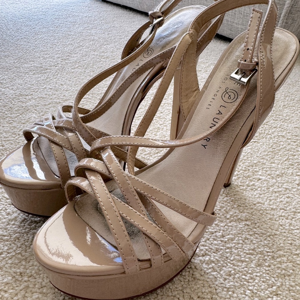 Chinese Laundry Tippy Top Platform heel size 9